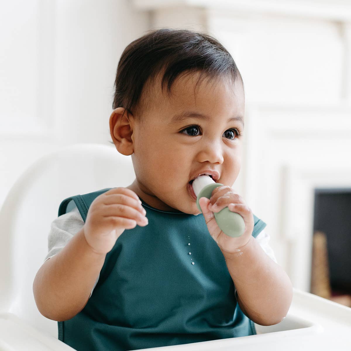 ezpz - Tiny Pops (Baby 4+ months): Sage