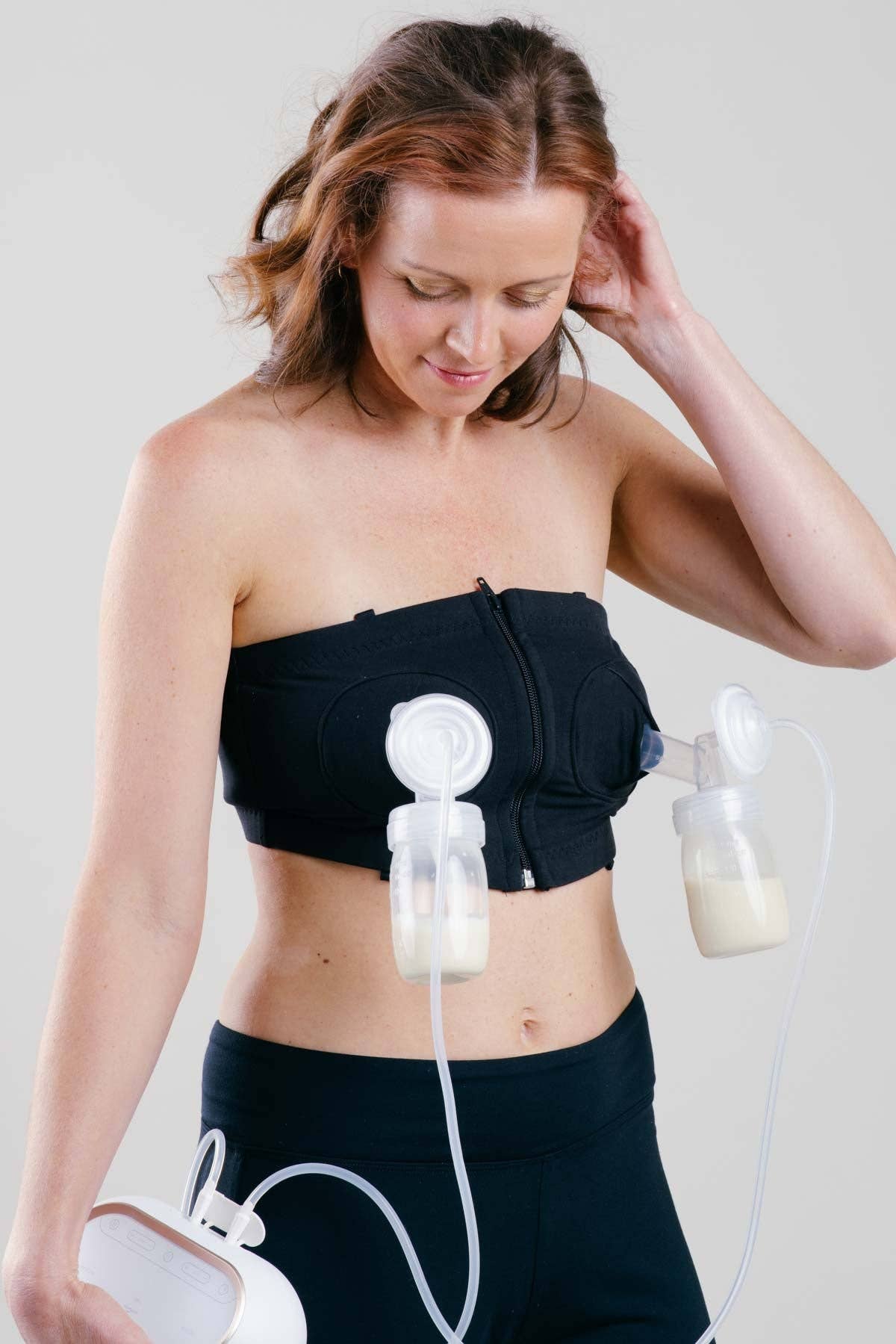 Simple Wishes - Adjustable Hands Free Pumping Bra: Black with 1" Center Panel