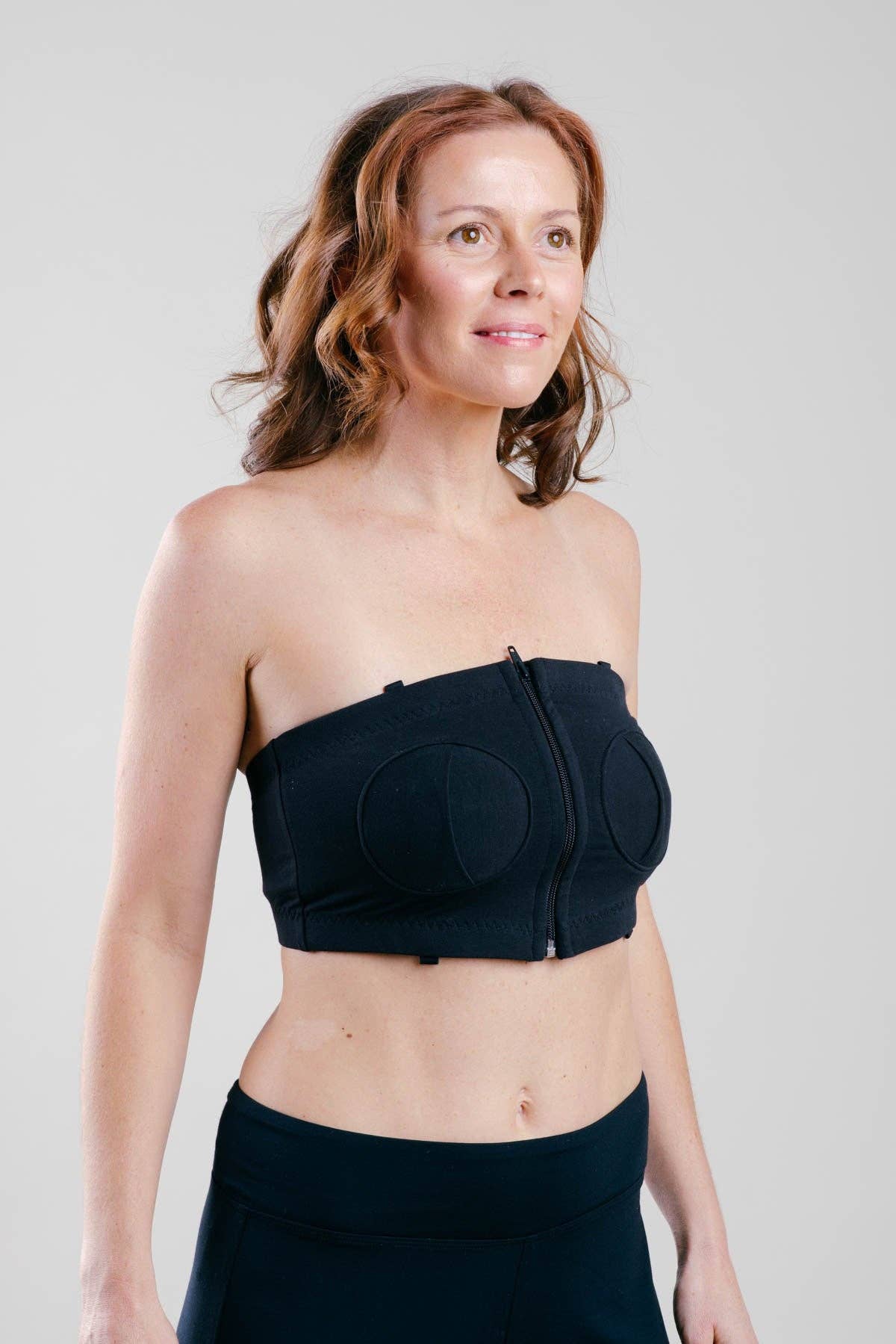 Simple Wishes - Adjustable Hands Free Pumping Bra: Black with 1" Center Panel